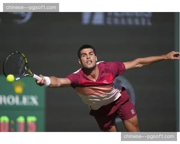 印第安维尔斯赛场突发强风，阿尔卡拉斯发球节奏受严重影响